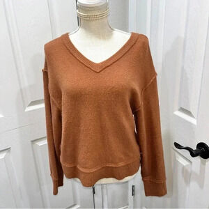 Wishlist reverse hem v- neck neutral brown sweater
